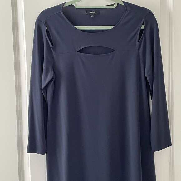 Alfani's Navy Blue Keyhole Tunic with slits at the shoulder Medium - Picture 1 of 5